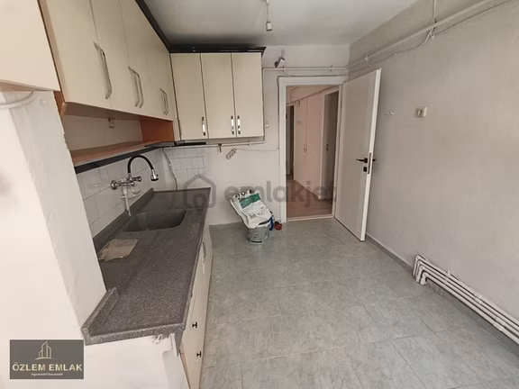 Kurtuluş Caddesi'nde Geniş Ve Konforlu Kiralık Daire! Şehrin Me 2