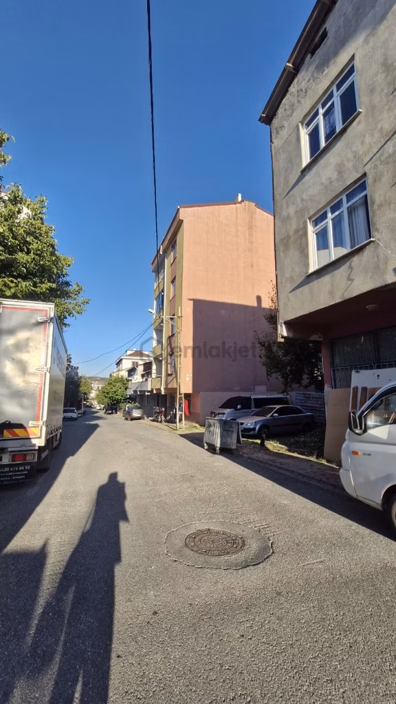 Ümraniye Huzur Mh 148m Arsa Tapulu 1 Dükkan 2 Daire Kira Getiri 2