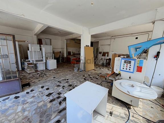 Rens'ten Mustafapaşa İlkokulu Karşısında 100 M² Satılık Dükkan 2