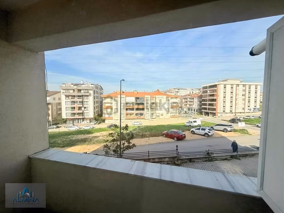 Almına'dan Anafartalar Caddesı'nde Kıralık 2 + 1 Daıre 1