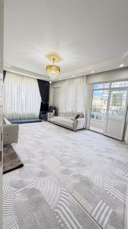 Burakta Satılık Önü Açık 3+1 Daire 1