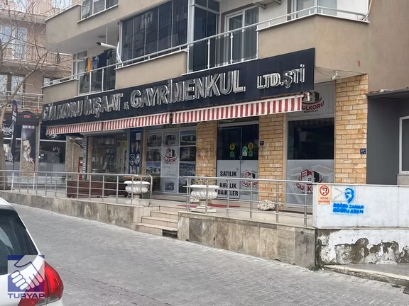 Kuşadası Cumhuriyet Mahallesinde Kiralık Dükkan 1