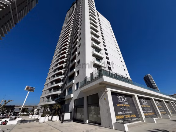 İnci Premium'da Şehir Ve Kısmi Deniz Manzaralı 2+1 Satılık Daire 1