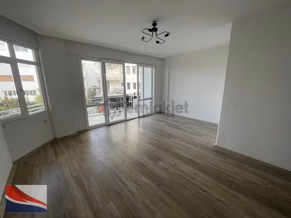 Kuşadası Marina'da 2+1 Kiralık Daire | Balkonlu, Boş, Eşyasız 2