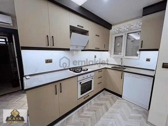 Lüks Eşyalı Önü Açık Katta 1+1 2