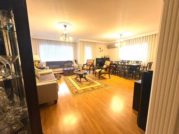 Metropol Hastanesi Yanı Site İçinde Asansörlü Otoparklı 175 M2 3+1 Arakat Daire 1
