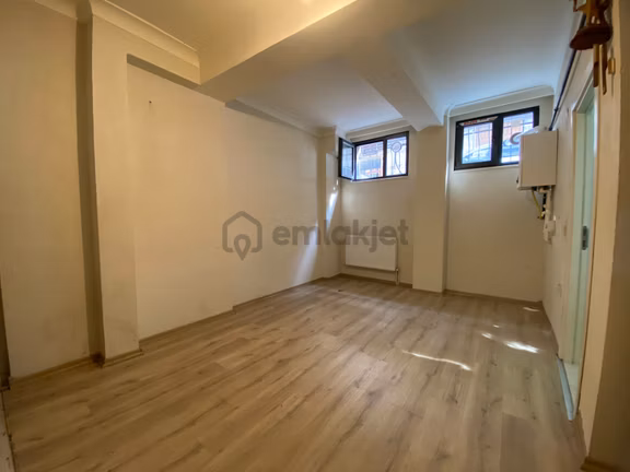 Memura Kiralık Türkiye Emlak K.karabekir Mah. 1+1 B.kat A.mutfak 2