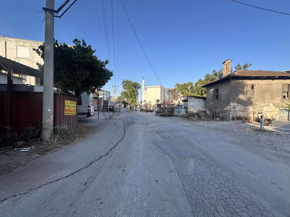 Bahtılı 'da Kiralık Dükkan + Merkezi Konumda Yola Cephe 2