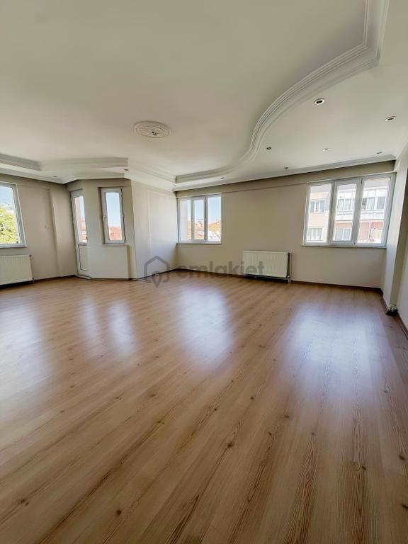 Mehmetçik Cadde Üstü Ferah 4+1 Kiralık Arakat Daire 1