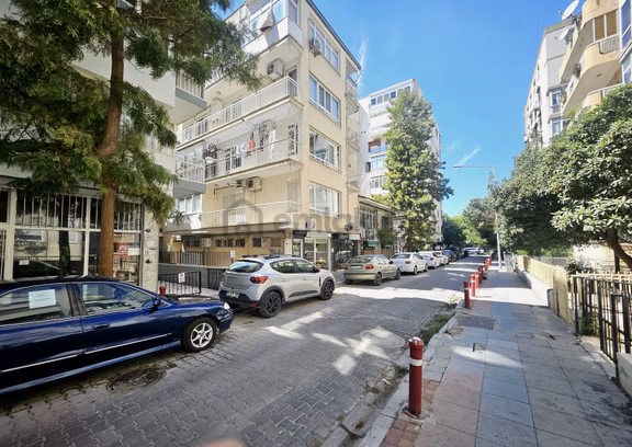 Alsancak Mimar Sinan'da Fauara Yakın, Eşyalı 3+1 Kiralık Daire 1