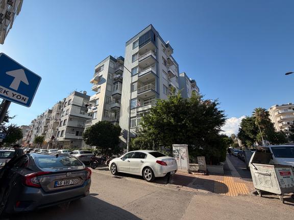 Arve'den Güvenevler Mah'de 18.cadde Üzeri 2+1 Bağımsız Mutfak Asansörlü Satılık Daire 2