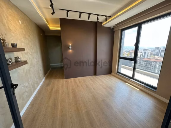 Molla Team'den Diş Hastanesi Karşısı 1+1 Satılık Daire/ofis 2