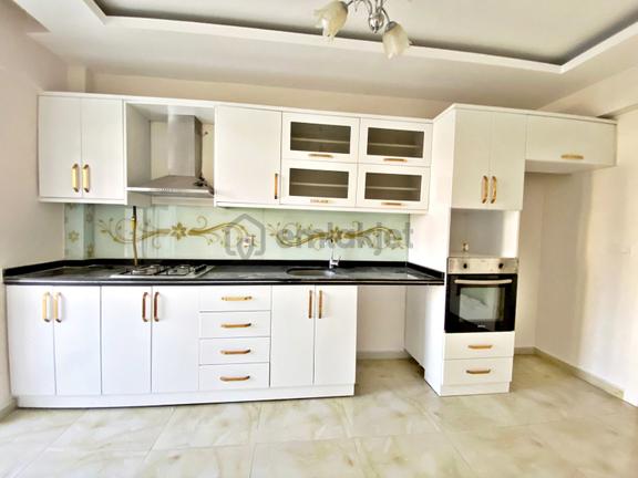 Fıstıklık'ta Geniş Oturum Çift Balkon Bakımlı Kilerli 3+1 Daire 2