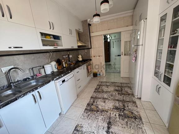 By Zinde'den Site İçinde Doğalgazlı Cam Balkonlu Masrafsız 170m2 2
