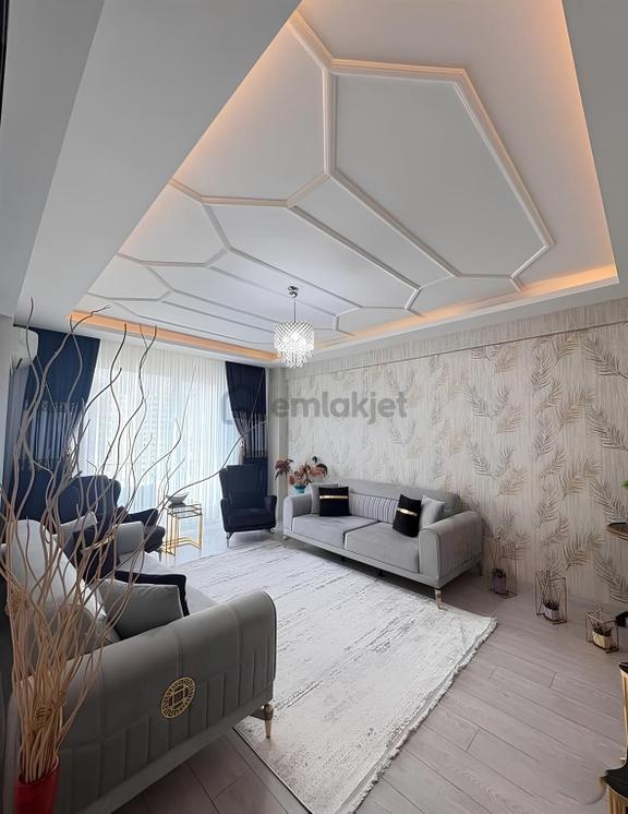 Ümraniye İstiklal Mahllesi De Kiralık 2+1 Daire Kapalı Otoparklı 2