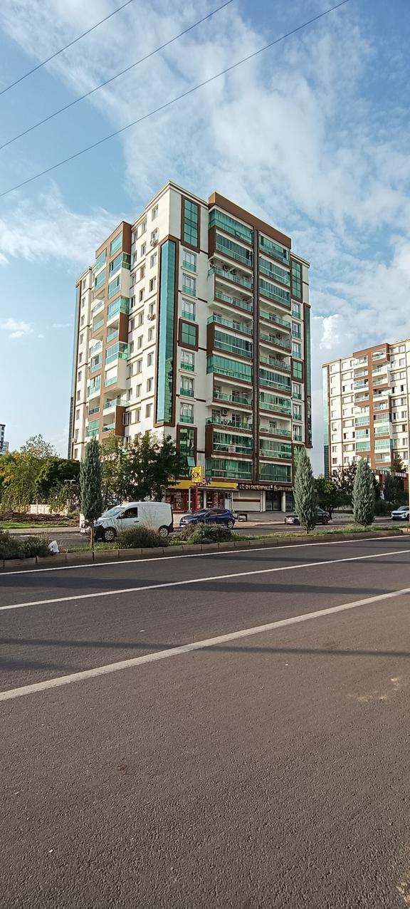 Yeni Yerleşim Bölgesinde Ulaşım Problemi Yok Kiralık 4+1 2