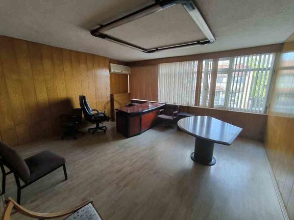 Ulus Rüzgarlı'da Cadde Cepheli, Eşyalı, Geniş, 2+1 Kiralık Ofis 1