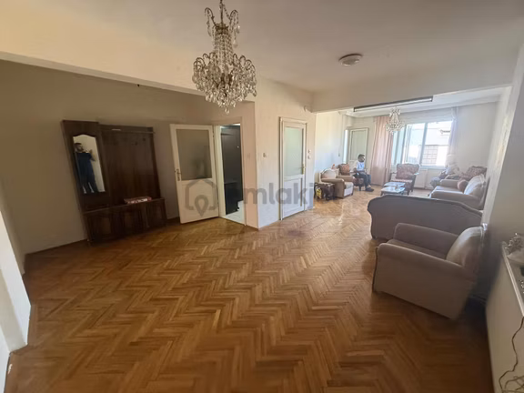 Akçakoca Özyuvamda Merkezi Konumda Geniş 2+1 Satılık Daire 1
