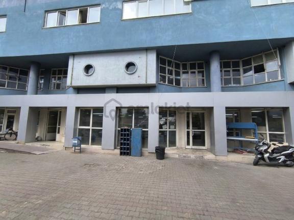Güzelyurt’ta Kiralık 700 M² 3 Katlı Prestijli Ticari Bina / Dükkan! 1