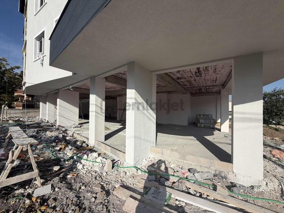 Liva Gayrimenkul'den Kentpark Mah Civarı Kiralık Dükkan 2