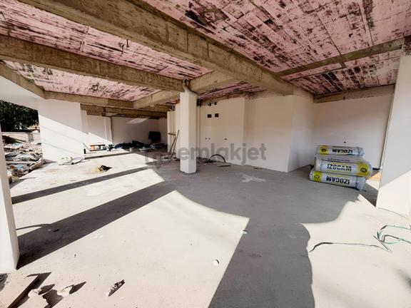 Liva Gayrimenkul'den Kentpark Mah Civarı Kiralık Dükkan 1