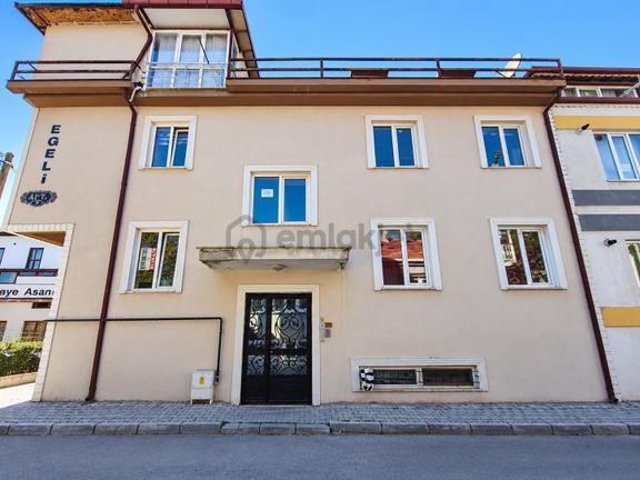 Isparta Hızırbey Mahallesin'de 2+1 Kiralık Apart 1