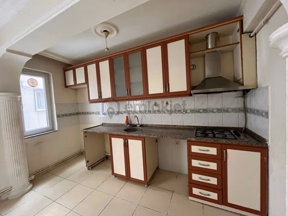 Biga Lale Sokak’ta Kiralık 2+1 Yüksek Giriş Daire | Kapalı Balkon 2