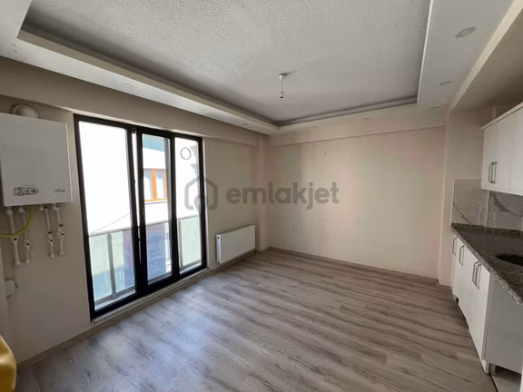 Biga Eski Çan Caddesi-tekel Meydanı’nda Satılık Fırsat 1+1 Daire 2