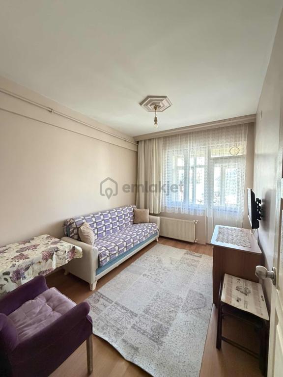 Akademi'den Espark Yakını Balkonlu Eşyalı Kiralık 1+1 1