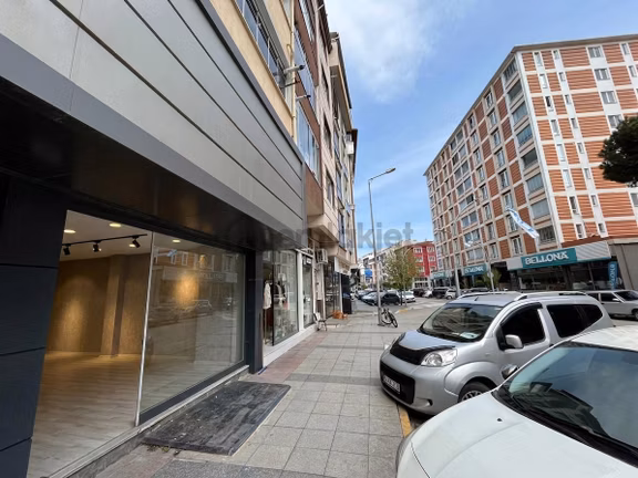 Biga İstiklal Caddesi 600m2 Satılık 3 Katlı Ticari Dükkan Yatırım Fırsatı!! 1