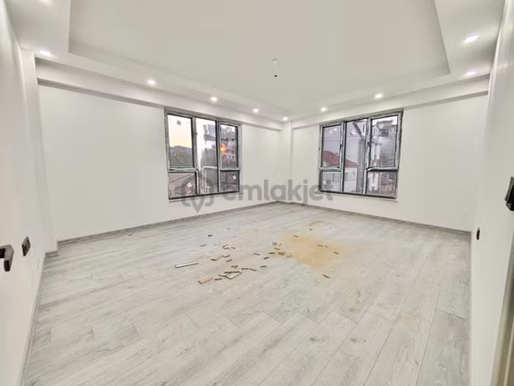 Estorıa'dan Büyükpark Yakını Özel Garajlı Arakat 2+1 Daire 1
