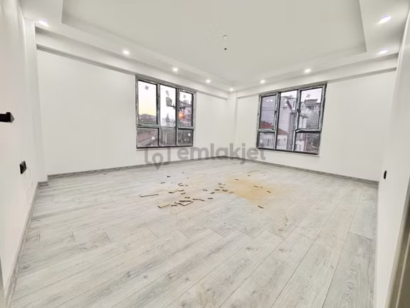 Estorıa'dan Büyükpark Yakını Özel Garajlı Arakat 2+1 Daire 2