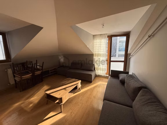 Küçükbakkalköy Mah. 2+1 60m2 Teraslı Eşyalı Çatı Katı 1