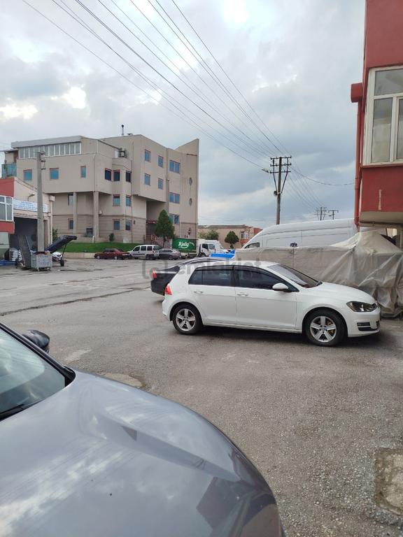 Balıkesir Ticaret Borsasında Kiralık İki Yönden Girişli Depo 1