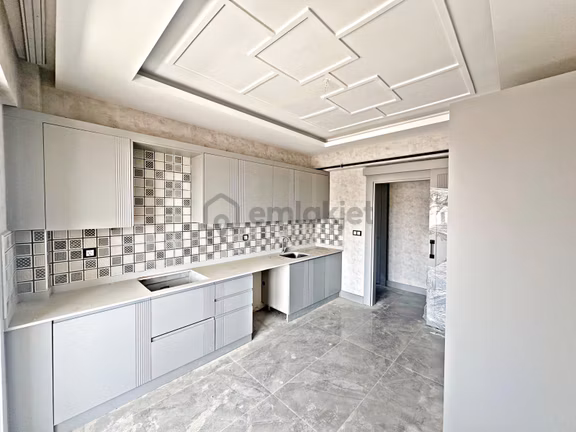 Belkız'da Park Yakını Yerden Isıtma Geniş Balkon Site İçi Lüx2+1 1