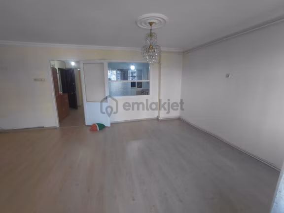 Sürat Yolunda Satılık 4+1 145 M2 Ful 4.kat Otoparklı Ferah Daire 2