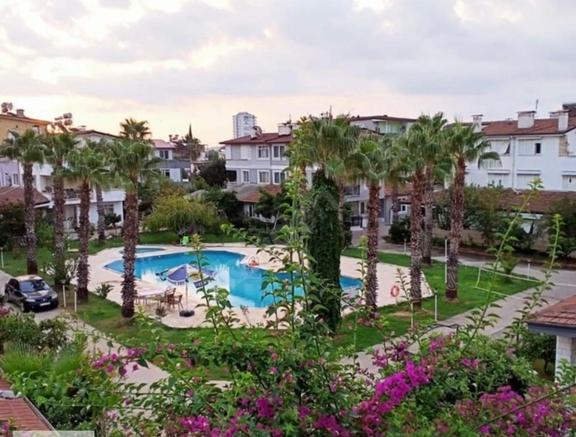 Aksu Pınarlı Nürhberg Sitesi'nde 6+2 Satılık Villa 1