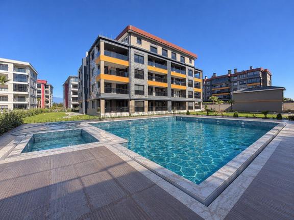 Uytundan Örende Ultralüks Sitede Havuz Cepheli 1+1 Akıllı Daire 1