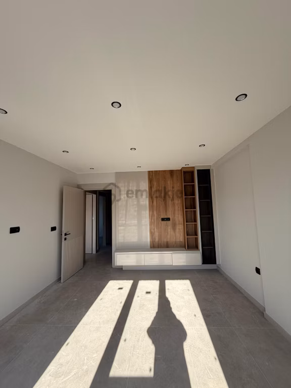 Hüdai Oral Caddesin De 2+1 110m2 Denipole Yakın Harika Konumda Kiralık Daire 1