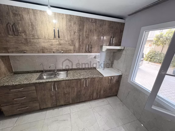 Yeşilbağlar Çiftçi Petrol Çapa Otel Yakını Kiralık Daire 1