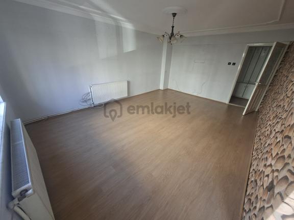 Muazzam Arakat 3+1 Otoparklı, Balkonlu, Doğalgazlı,okul Bölgesi 2