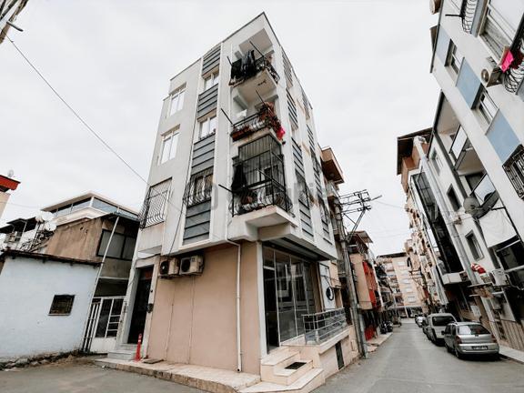 Bozyaka'da Merkezi Konumda 2+1 Satılık Daire 1
