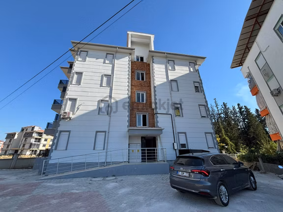 Usta Gayrimenkul'den Satılık 2+1 Ebevyn Banyolu Sıfır Daire 1