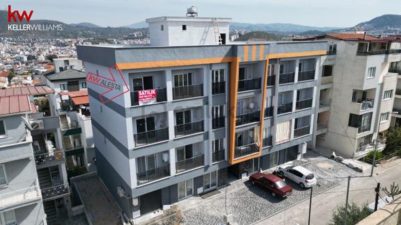Kuşadası Şehir Merkezinde Deniz Manzaralı 2+1 Daire 1