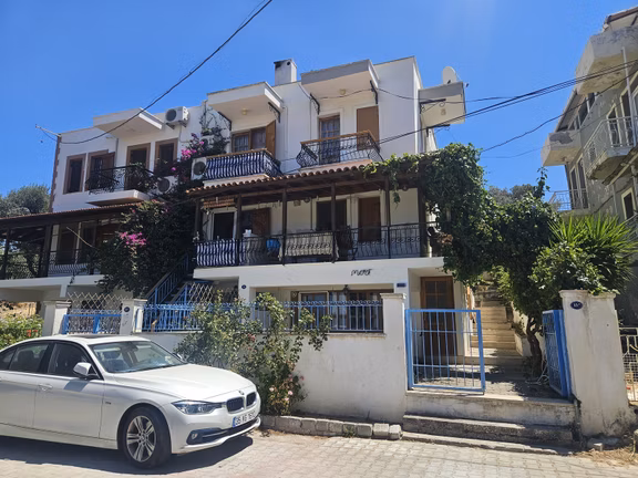 Eski Foça'da Eşyalı 4+1 Kiralık Villa 2