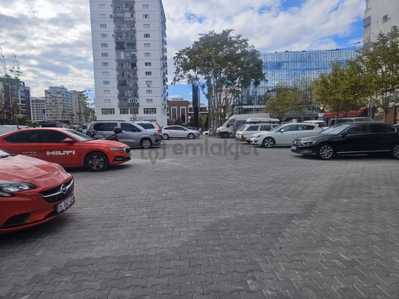Girne Bulvarı Üzerinde Asansörlü Ve Otoparklı 3+1 Kiralık Daire 2
