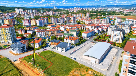 Garanti Emlak'tan Merkezde 708m² 3 Kat İmarlı Kat Karşılığı Arsa 2