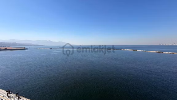 Alsancak Pasaport'ta Full Deniz Manzaralı 155 M2 Net Ofis 1