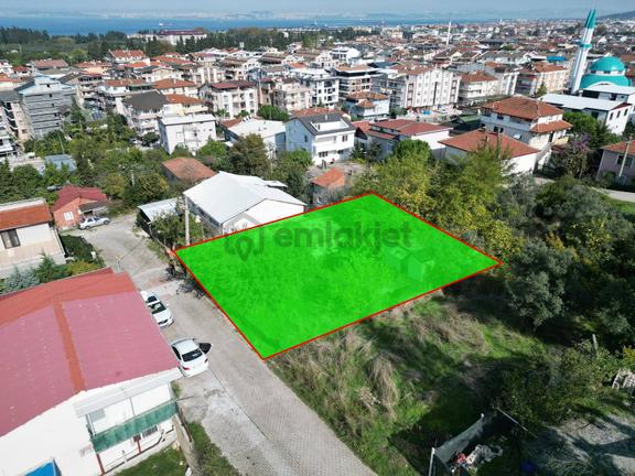 İsmetpaşa'da Deniz Manzaralı Değerli Lokasyonda %40 İmarlı Arsa 1