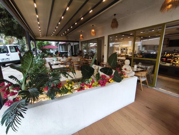 Bostanlı Devren Kiralık Cafe 1